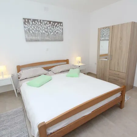 Diego & Fabio Апартаменты Ровинь